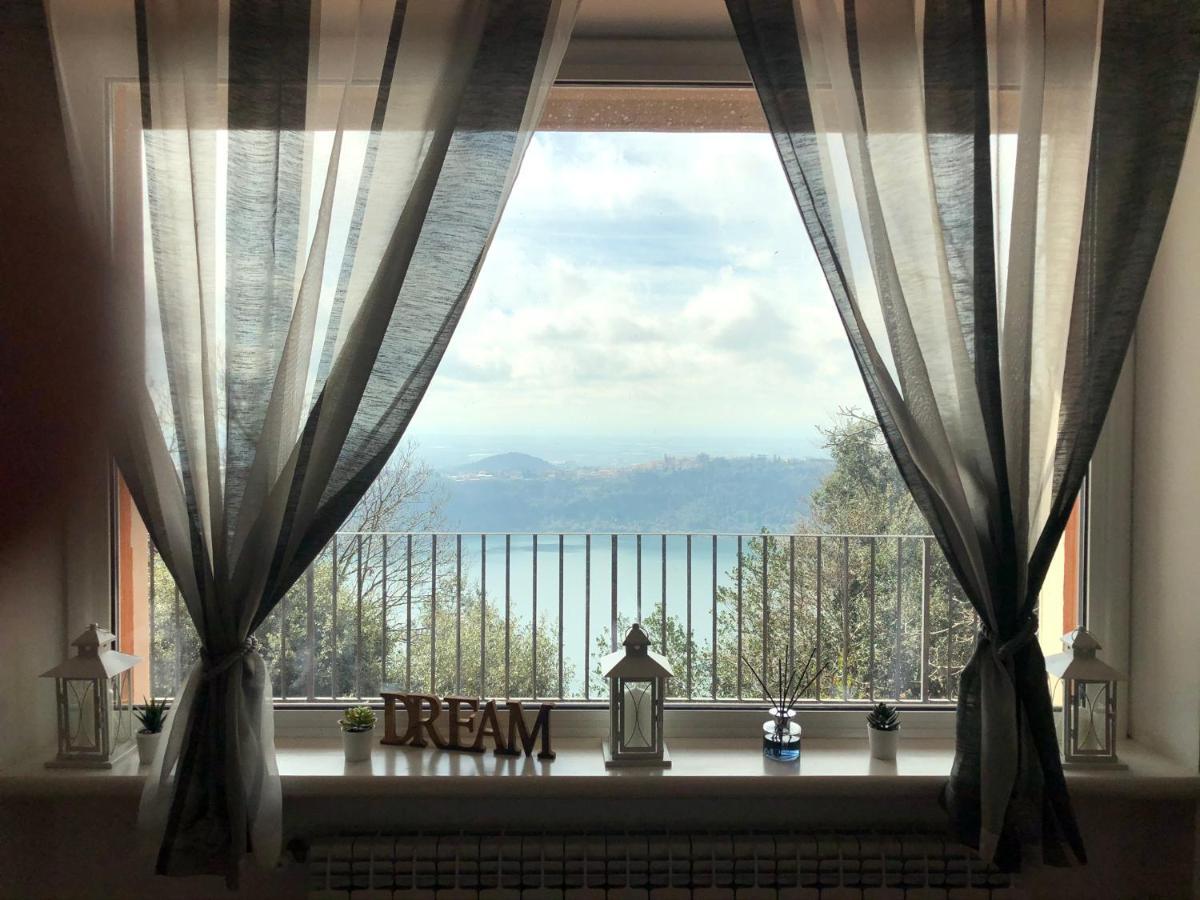 Isola Sul Lago نيمْيِ المظهر الخارجي الصورة