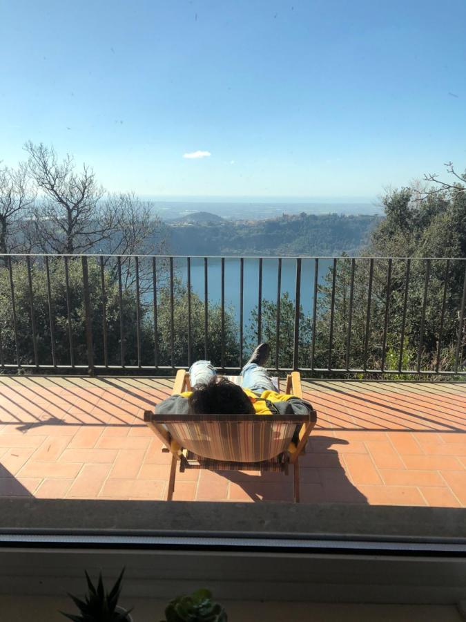 Isola Sul Lago نيمْيِ المظهر الخارجي الصورة